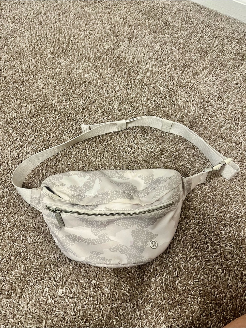 Lululemon Heritage Camo 2.5 L Belt Bag White